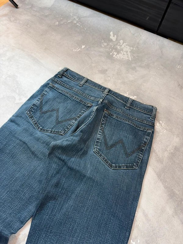 Vintage Bootcut Jeans 01